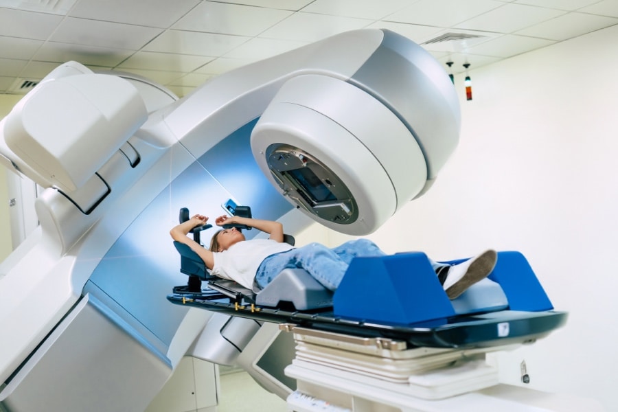Radyasyon tedavisi i&ccedil;in bir Cyberknife fotoğrafı